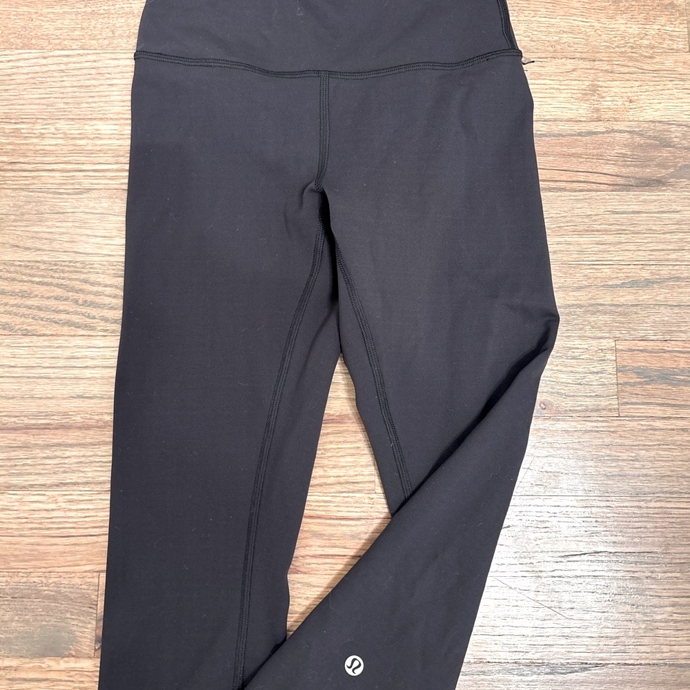 black lululemon leggings